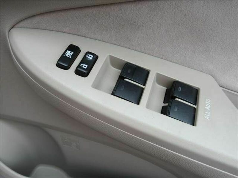COROLLA AXIO