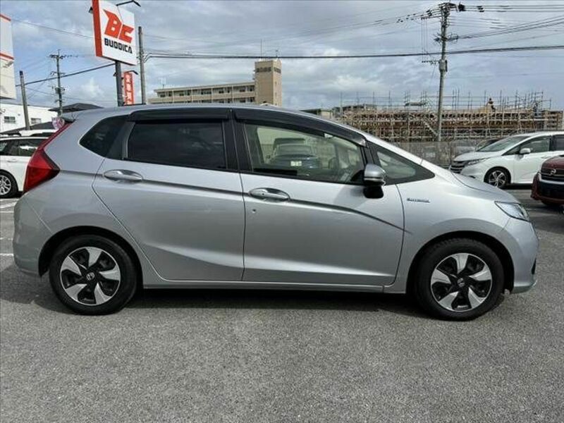 FIT HYBRID-11