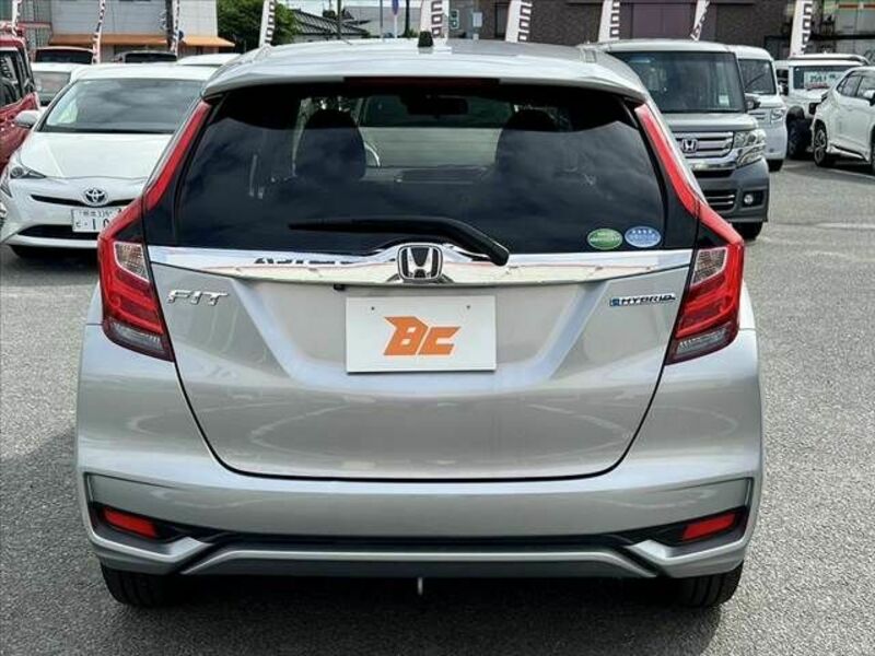 FIT HYBRID-13