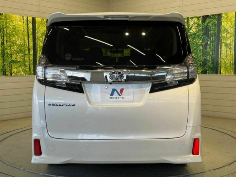 VELLFIRE-15
