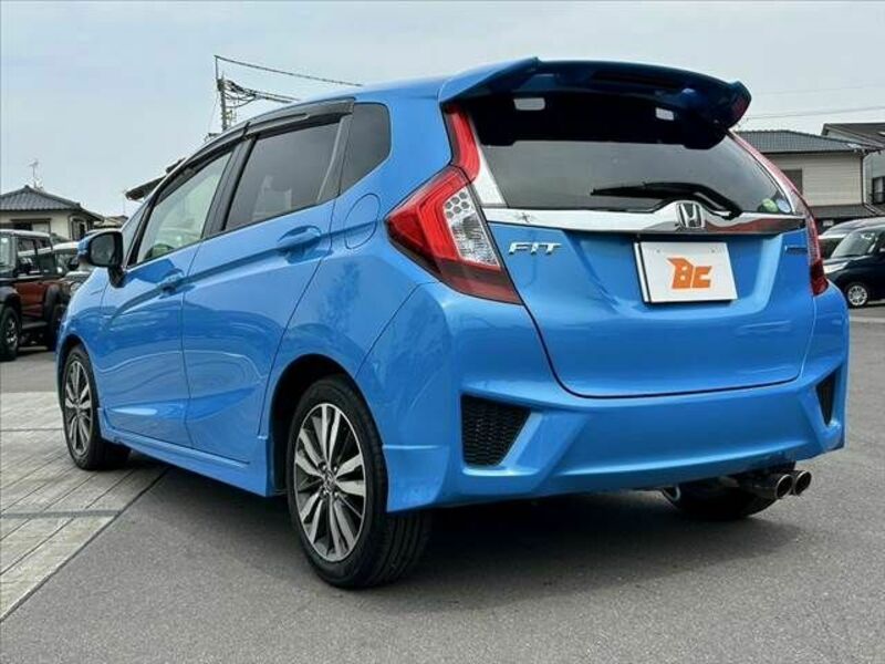 FIT HYBRID-12
