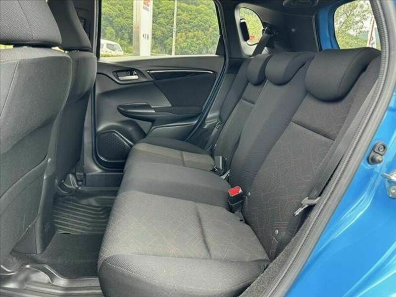 FIT HYBRID-17