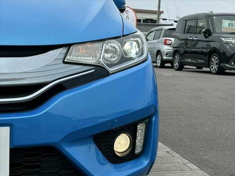 FIT HYBRID-29