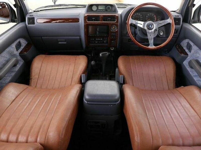LAND CRUISER PRADO-1