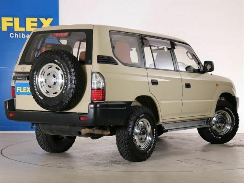 LAND CRUISER PRADO-3