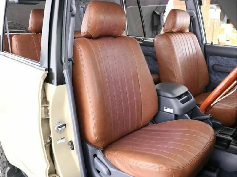 LAND CRUISER PRADO-5