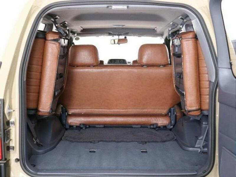 LAND CRUISER PRADO-8