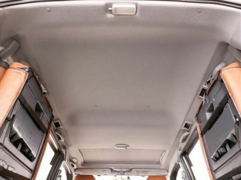 LAND CRUISER PRADO-9