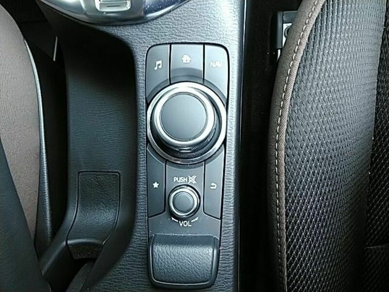 MAZDA2