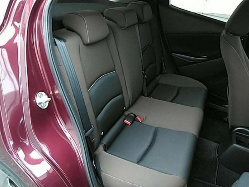 MAZDA2