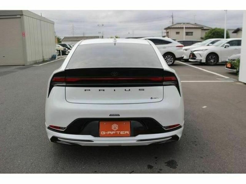 PRIUS-8