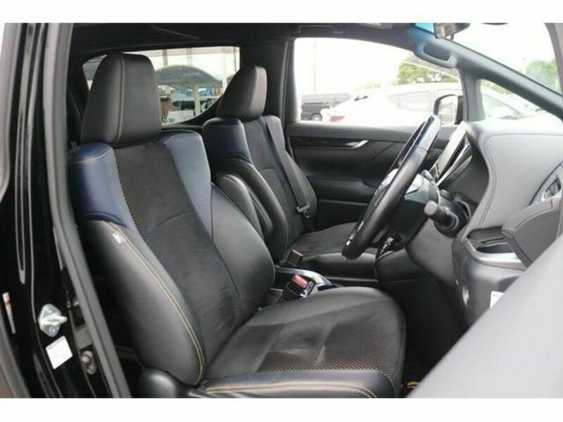 VELLFIRE-13
