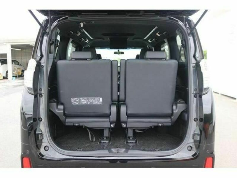VELLFIRE-17