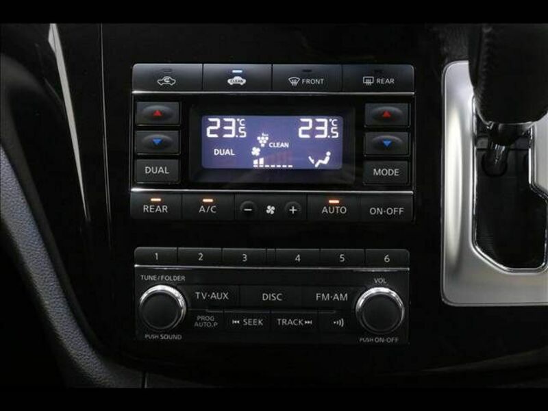 ELGRAND-8