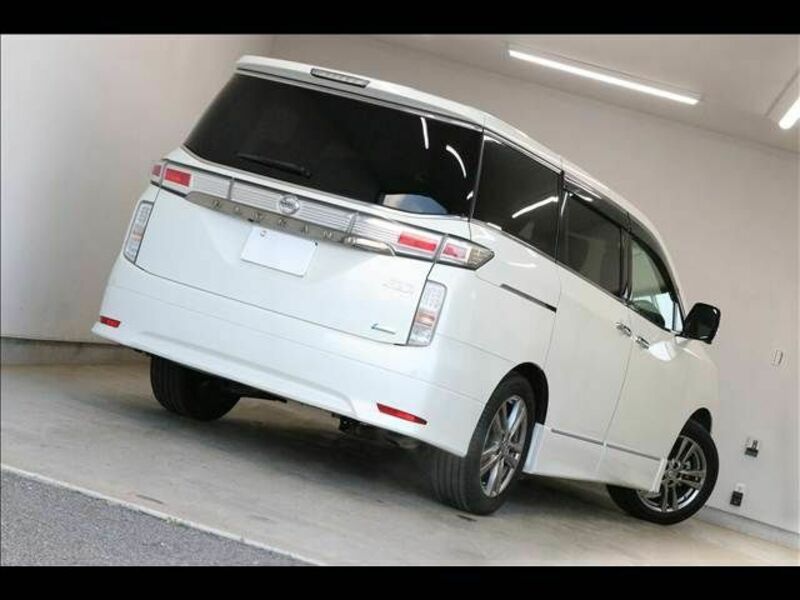 ELGRAND-11