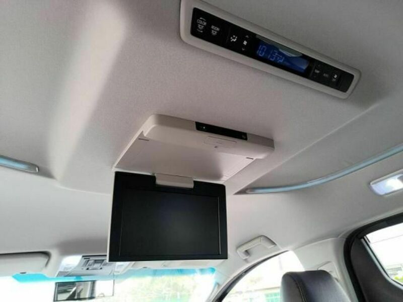 VELLFIRE-15