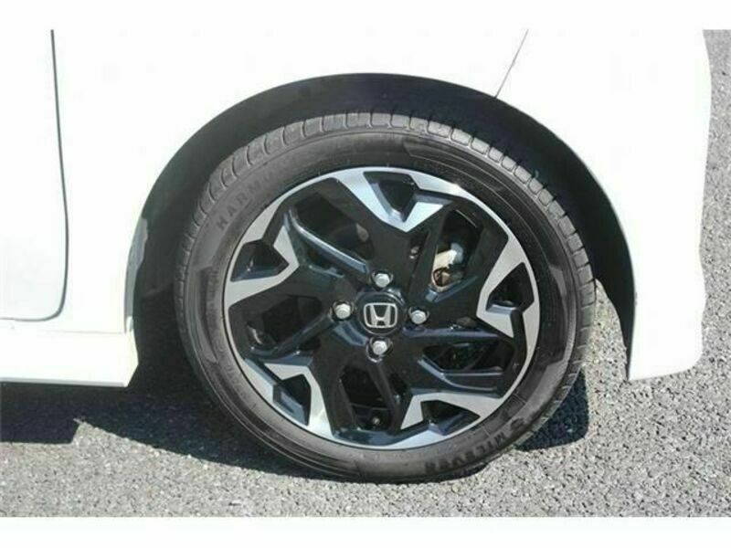 N BOX CUSTOM