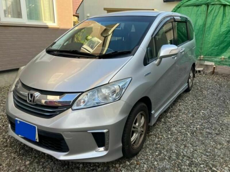 HONDA FREED HYBRID