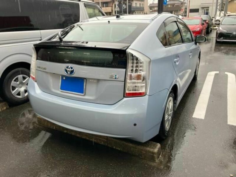 PRIUS-3