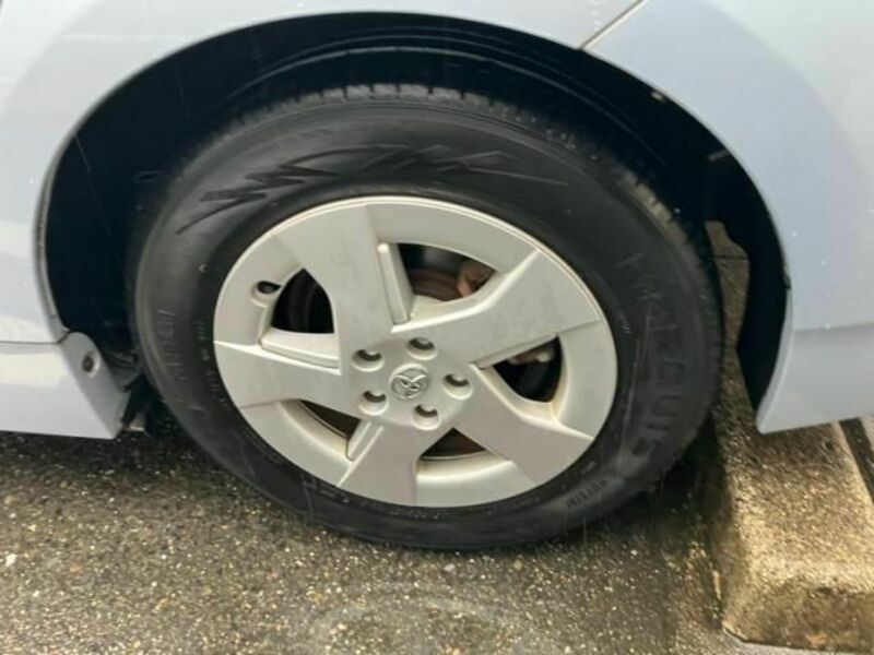 PRIUS-24