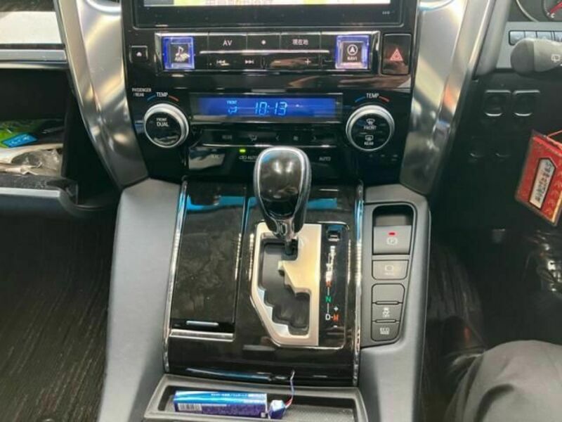 VELLFIRE-19