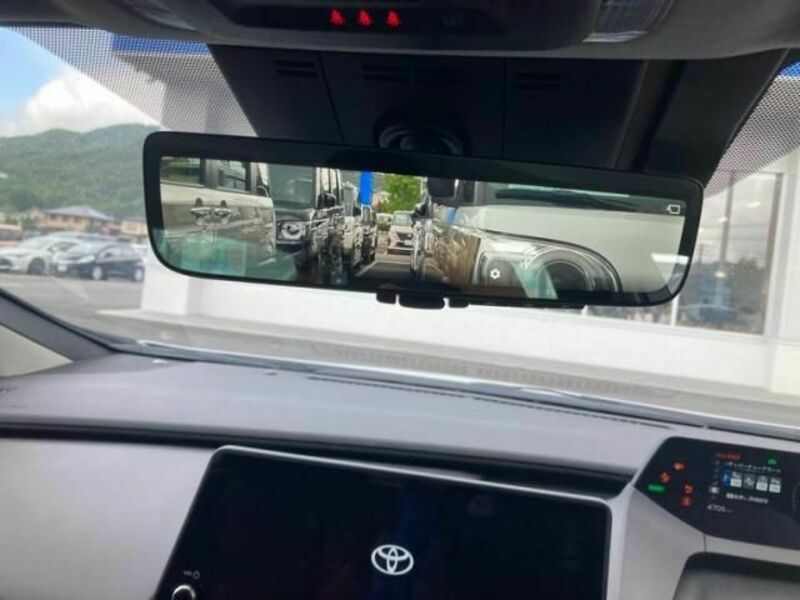 PRIUS-13