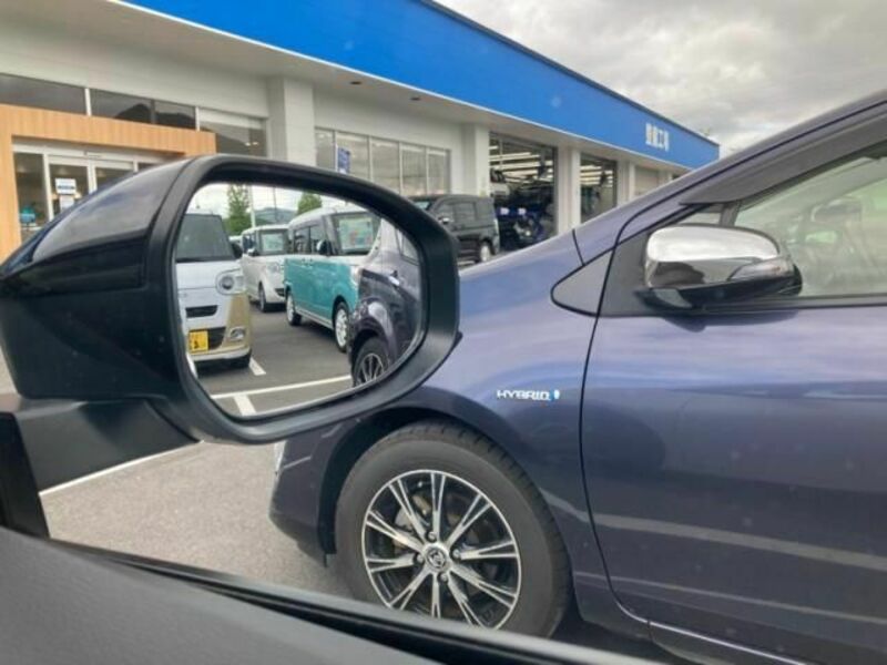 PRIUS-28