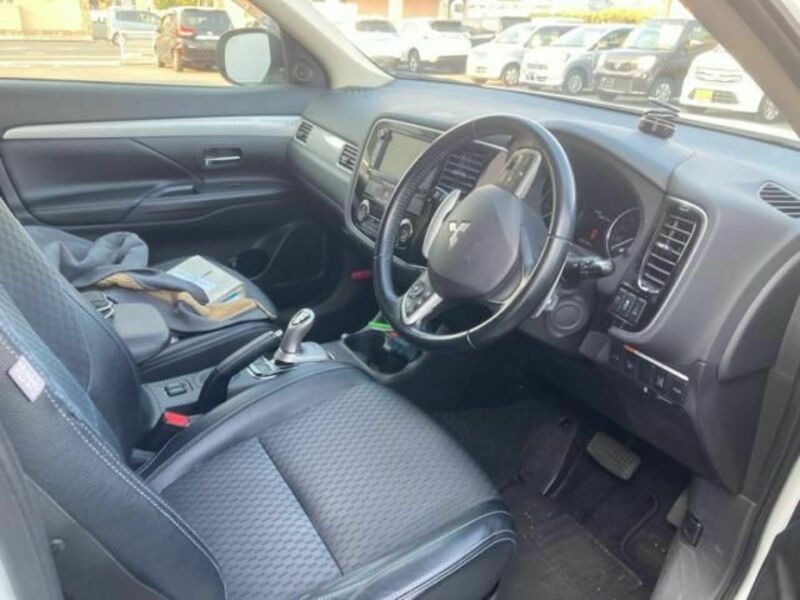 OUTLANDER PHEV