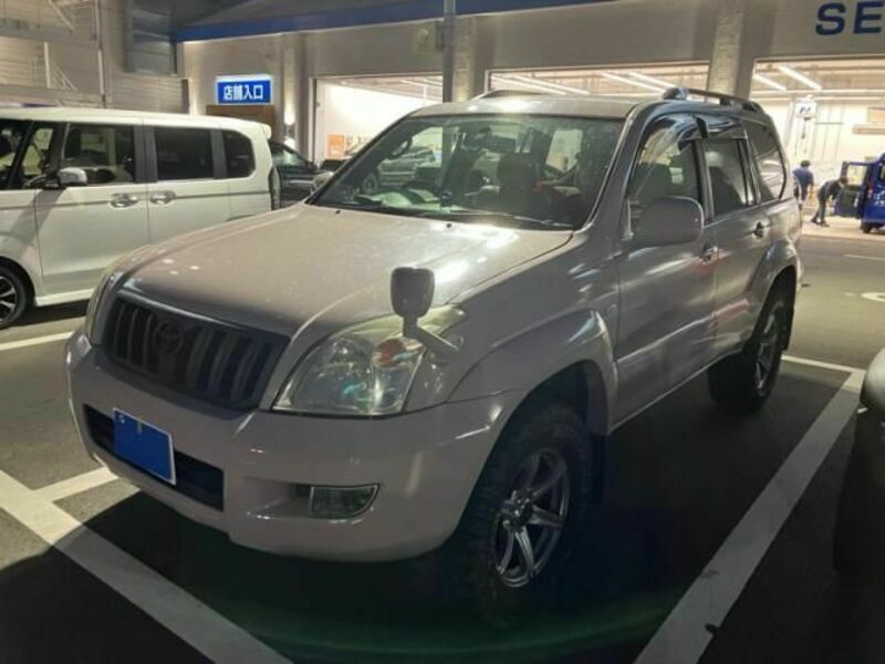 TOYOTA　LAND CRUISER PRADO