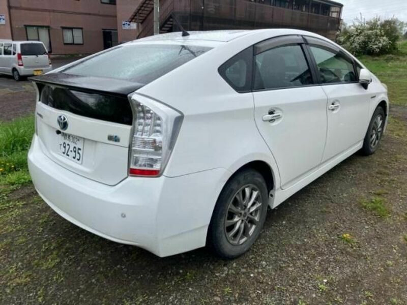 PRIUS-4