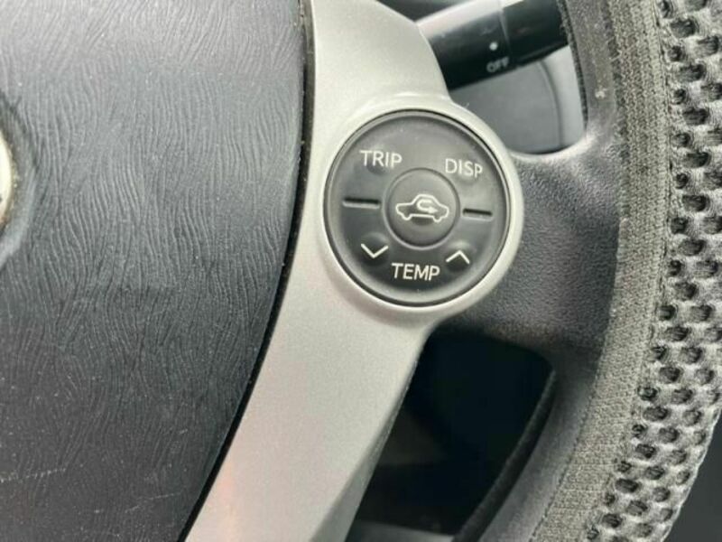 PRIUS-13