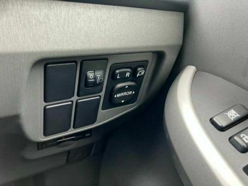 PRIUS-14