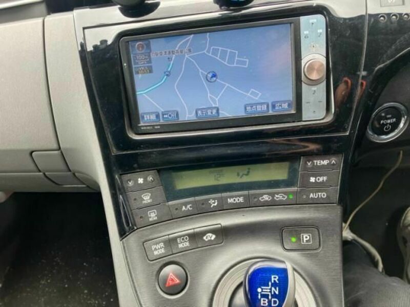 PRIUS-17