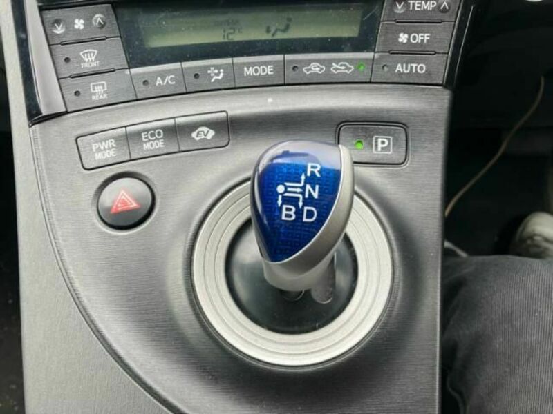 PRIUS-18