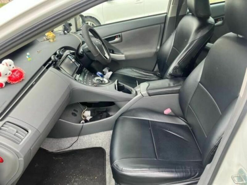 PRIUS-24
