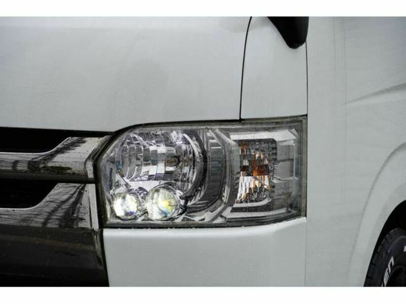 HIACE VAN-9