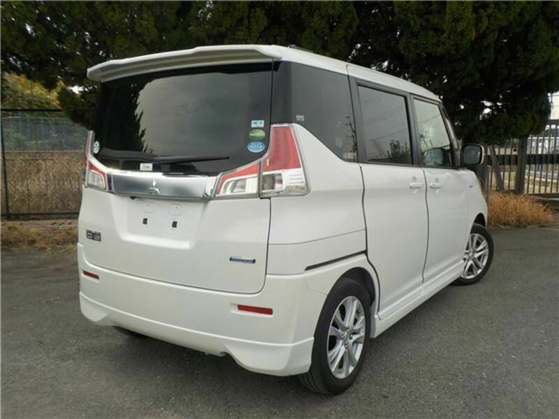 DELICA D2