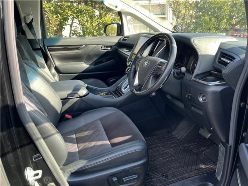 VELLFIRE-8