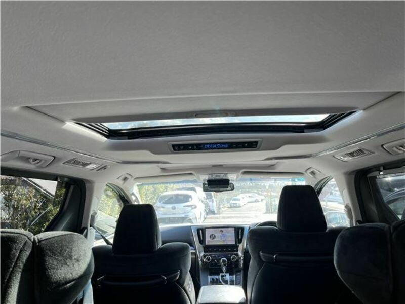 VELLFIRE-13