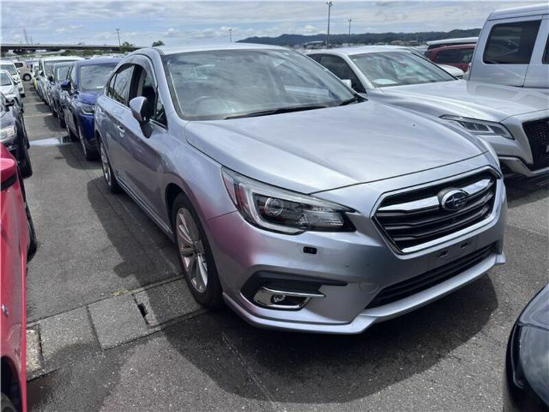 SUBARU　LEGACY B4