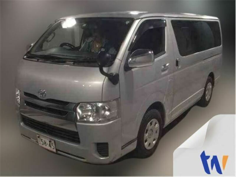 TOYOTA HIACE