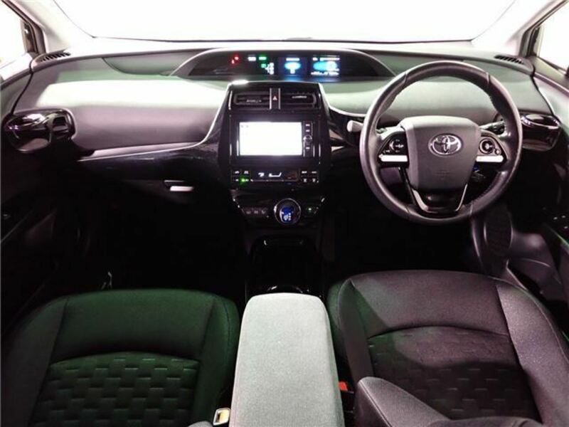 PRIUS PHV