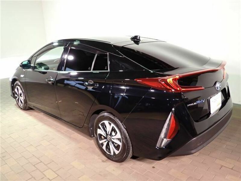 PRIUS PHV