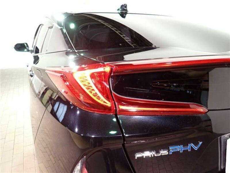 PRIUS PHV