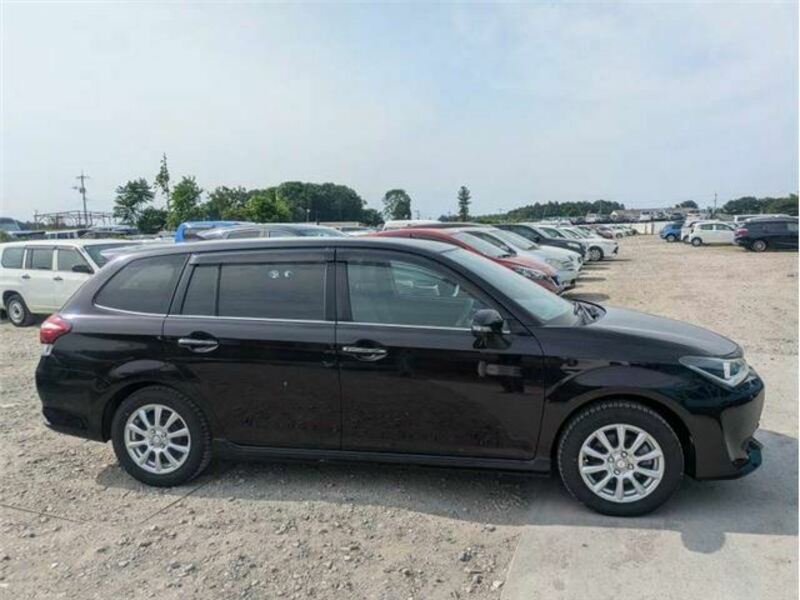 COROLLA FIELDER