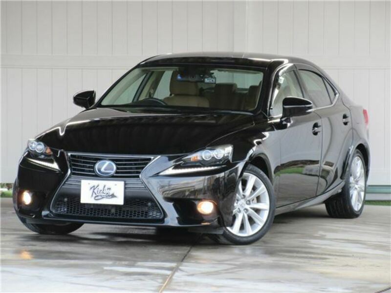 LEXUS IS
