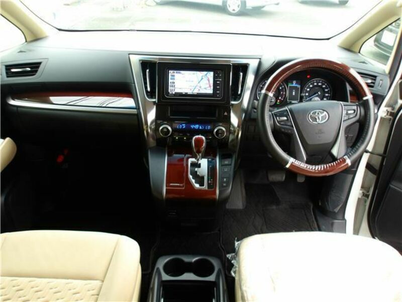 VELLFIRE-2