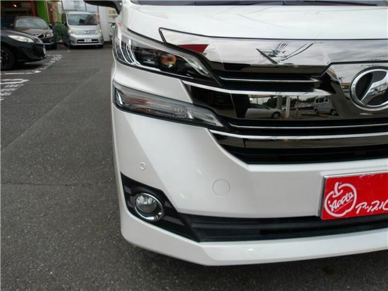 VELLFIRE-7