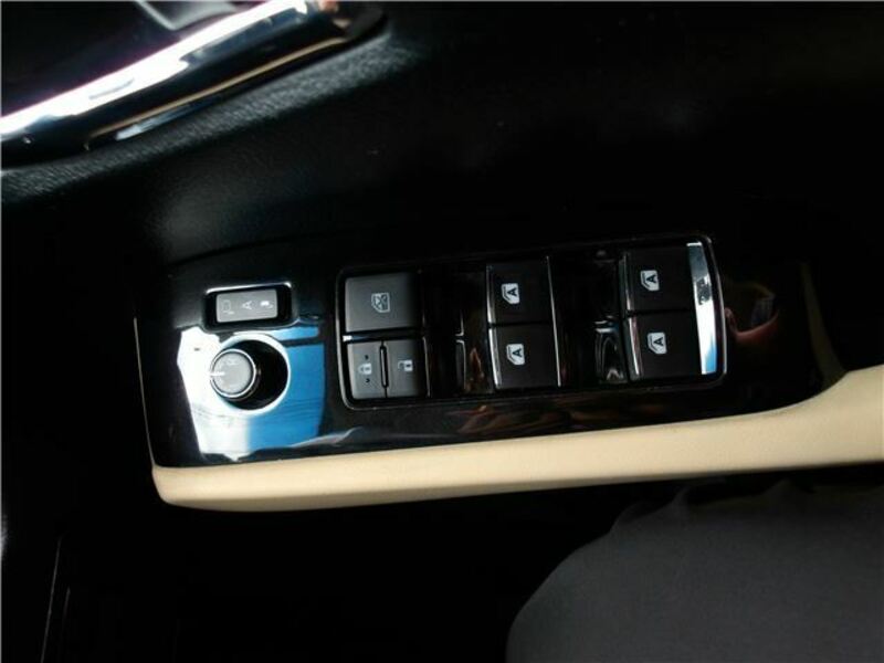 VELLFIRE-34