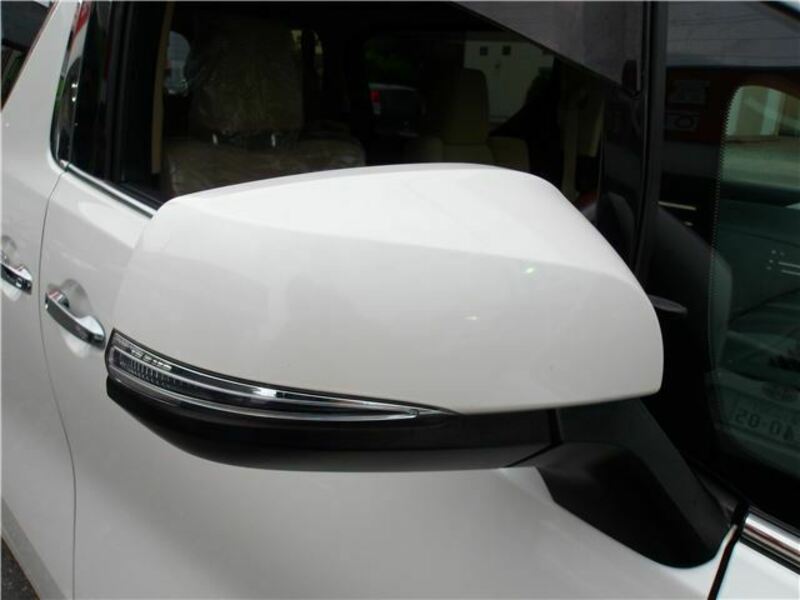 VELLFIRE-39